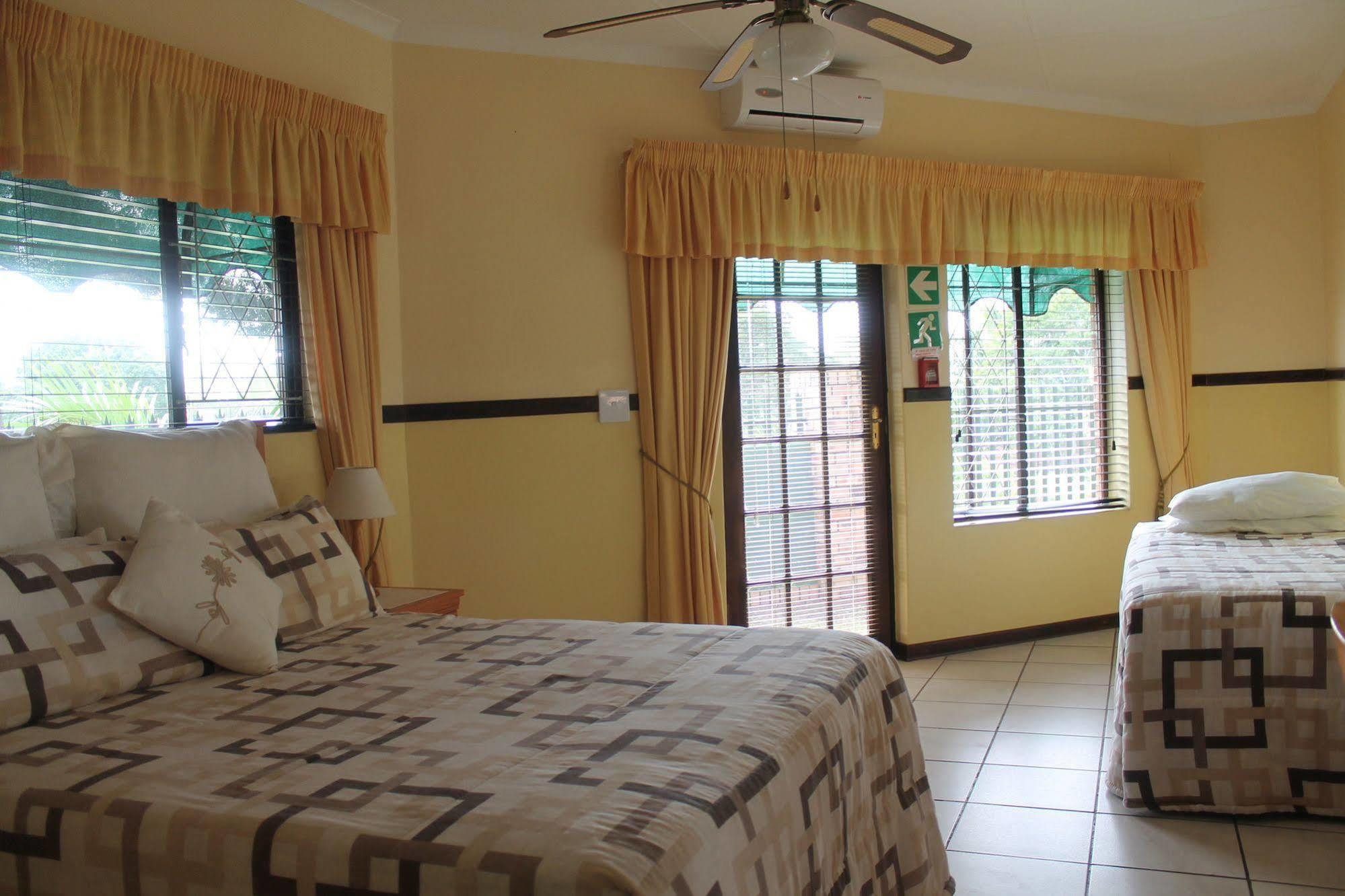 La Mer Lodge Richards Bay Esterno foto